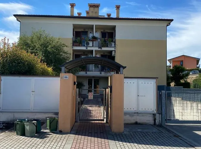 Condominio Tigli شقة *
